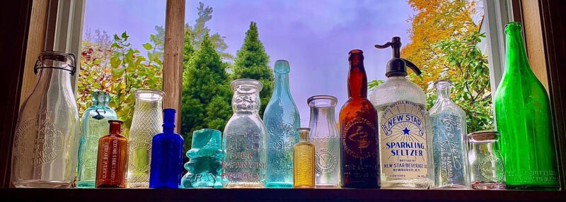 The Windy Knoll Antique Insulator & Bottle Show