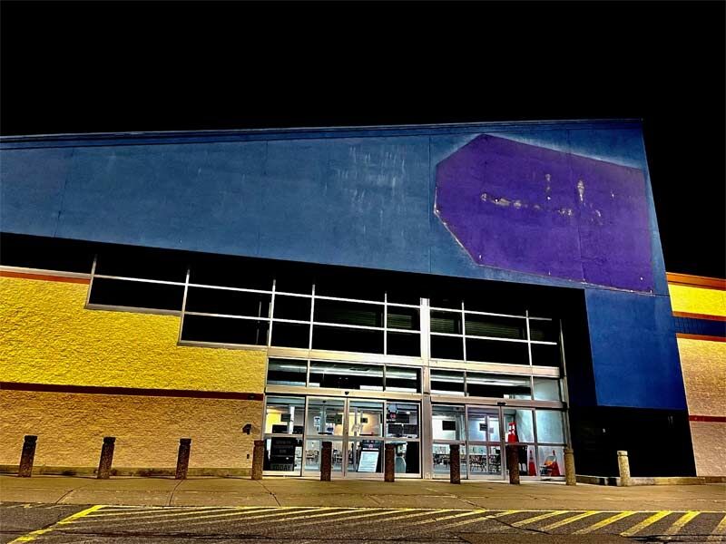 From 2021, the former Best Buy at the Hudson Valley Mall.