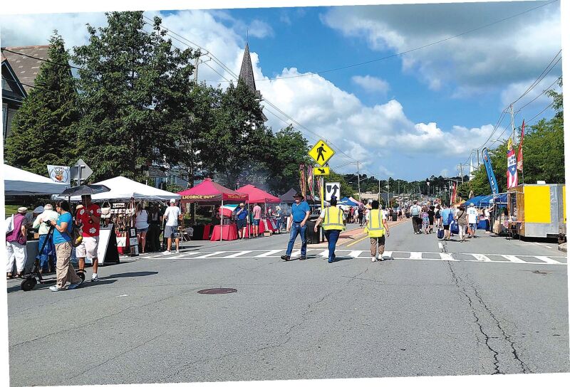 BAGEL BRAVADO Running nearly the entire length of Broadway in Monticello, August’s Bagel Festival featured music, food, vendors of all sorts, a classic car show and, of course, bagels!