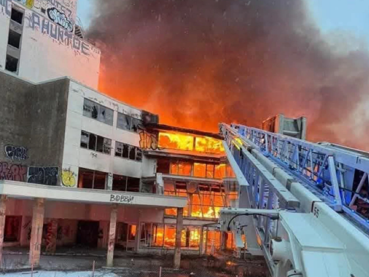 Ellenville's Nevele Hotel on Fire